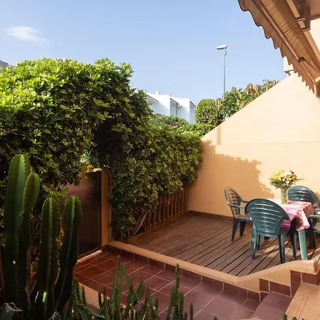 Fewo-playamar-romantico-naehe-strand-toller-meerblick-2-schlafzimmer-2-terrassen-pool-parkplatz